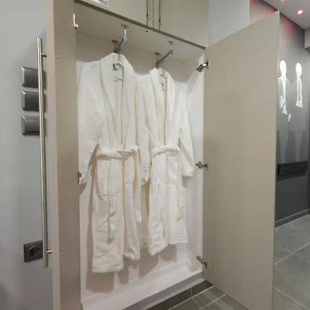 Dione Luxury Business In The Heart Of * Athén